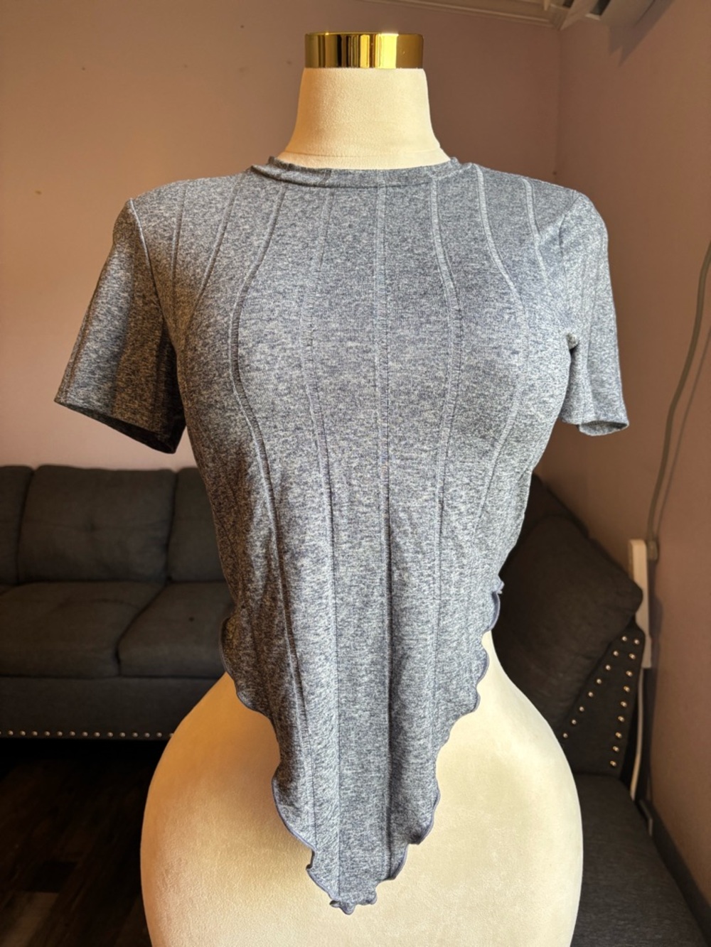 Gray Ribbed Short Sleeve Scalloped Hem Crop Top